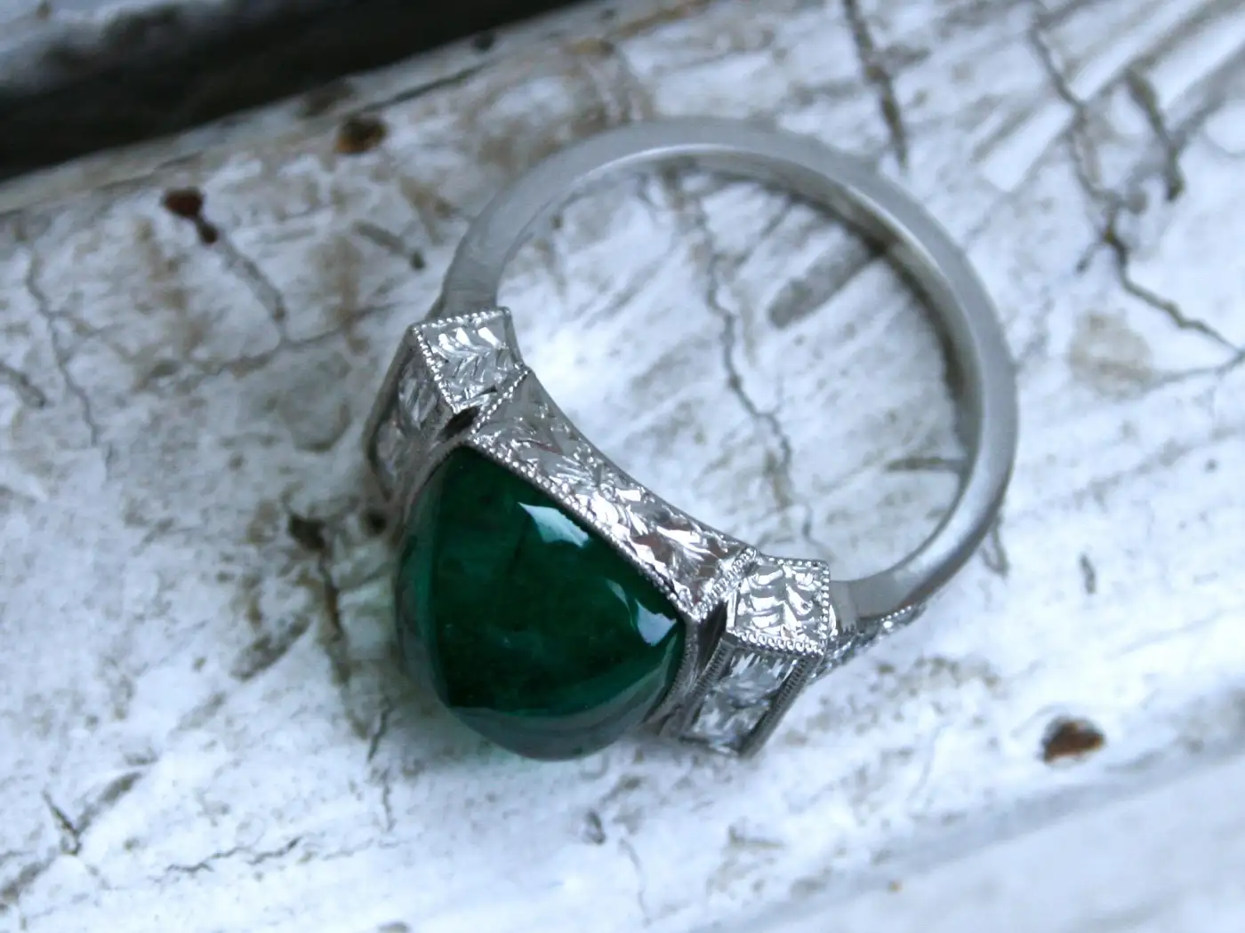 Platinum-Art-Deco-Style-Sugarloaf-Emerald-and-Diamond-Ring-Engagement-Ring-5.webp