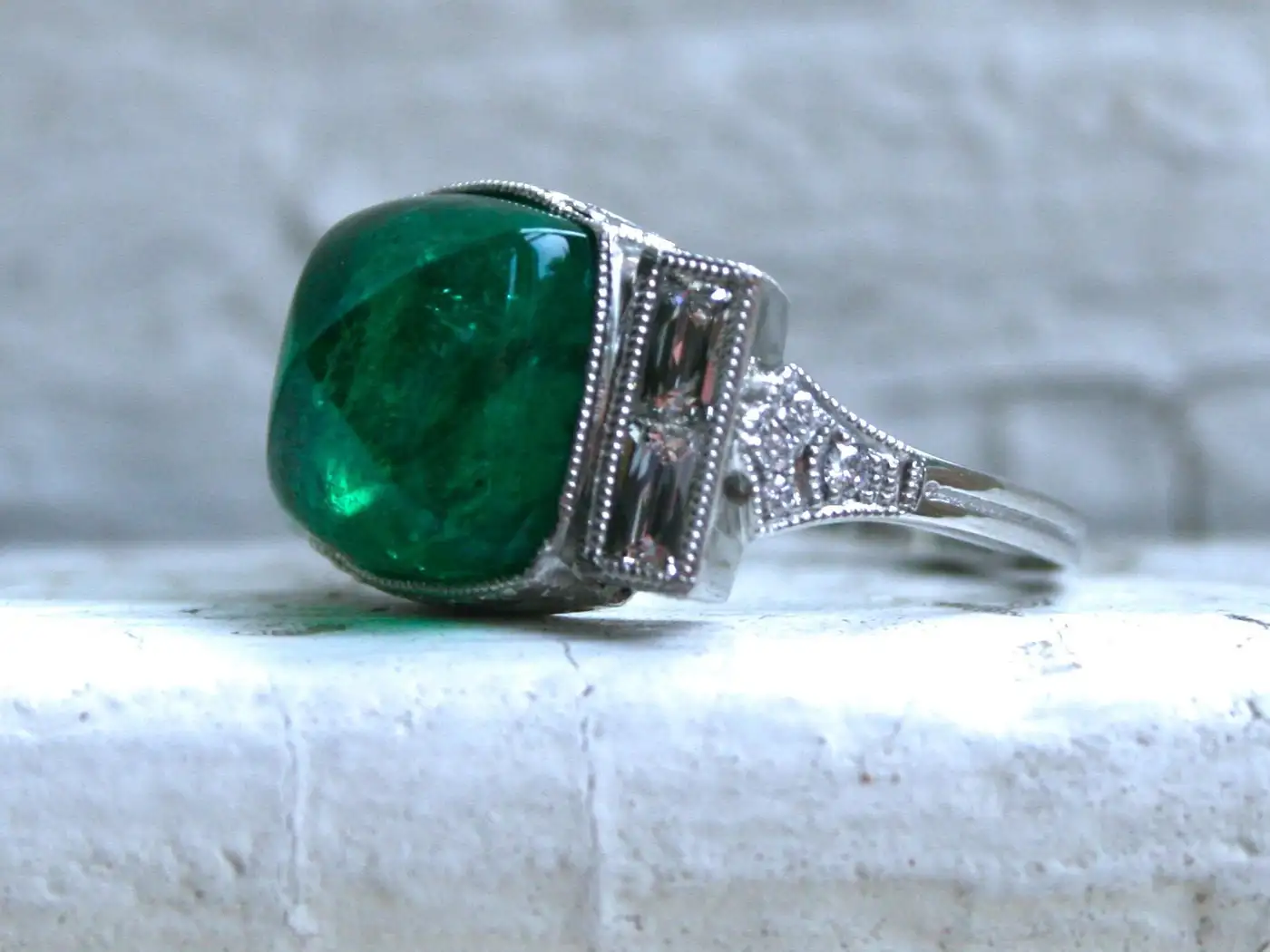 Platinum-Art-Deco-Style-Sugarloaf-Emerald-and-Diamond-Ring-Engagement-Ring-6.webp