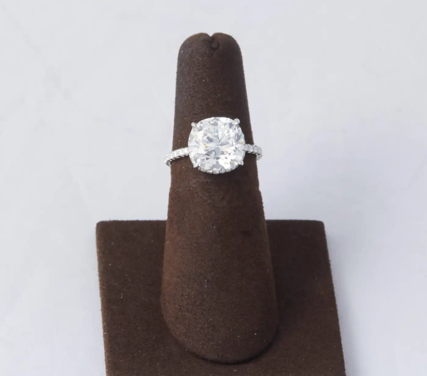 Rare-5-Carat-Cushion-Brilliant-Cut-GIA-Certified-Engagement-Ring-6.webp