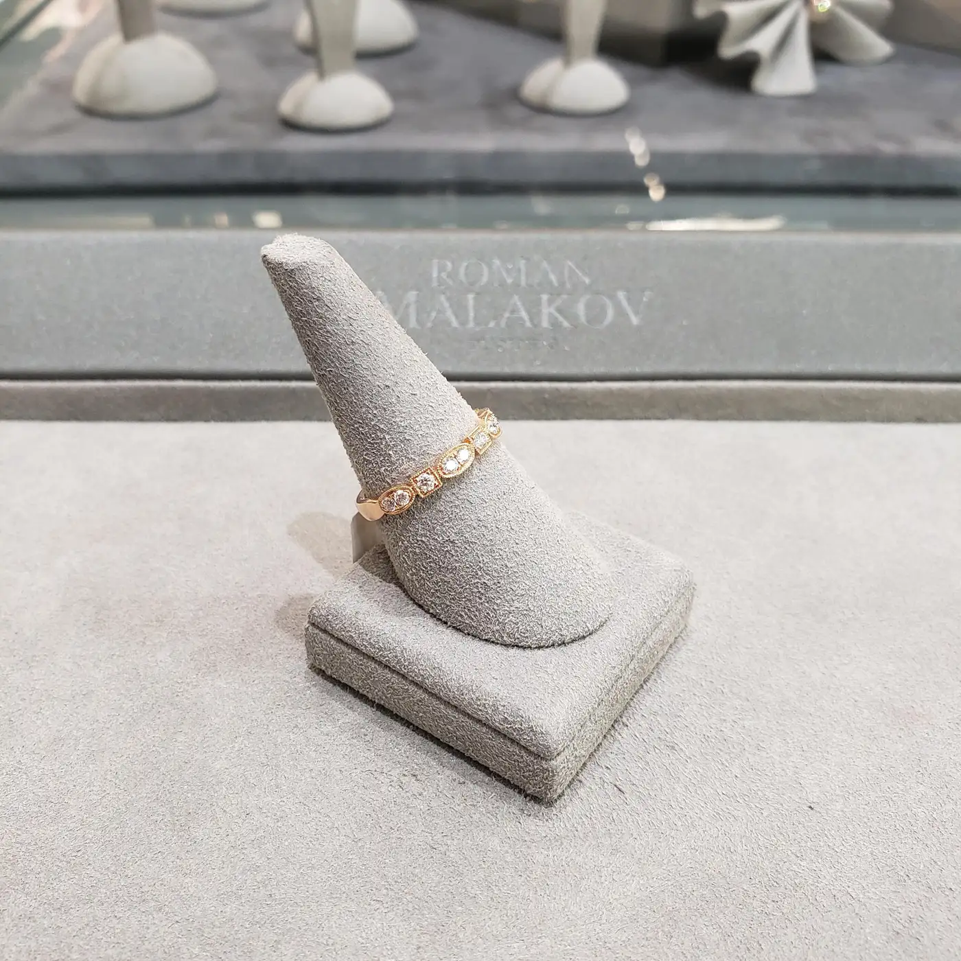 Roman-Malakov-0.31-Carat-Diamond-Antique-Style-Wedding-Band-Ring-2.webp