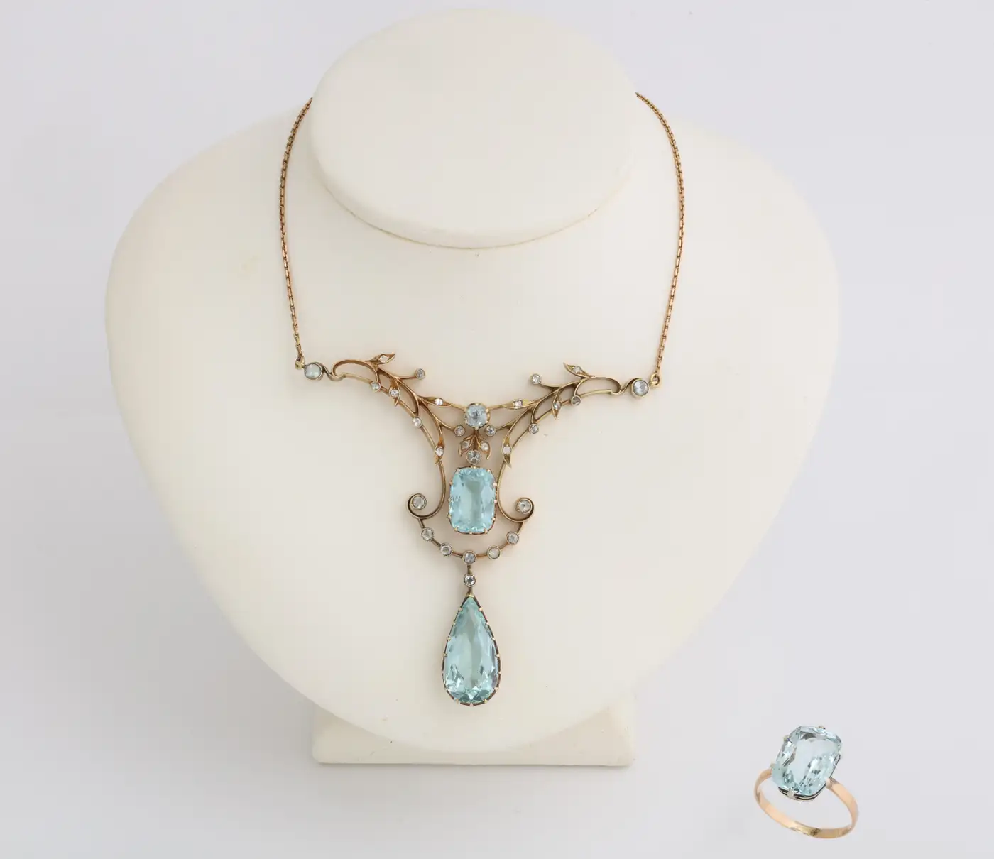 Russian-Art-Nouveau-Aquamarine-Necklace-and-Ring-St.-Petersburg-c.-1910-7.webp