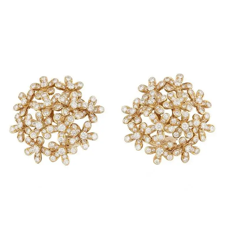 Socrate-Diamond-Earrings-in-18K-Yellow-Gold-2.webp