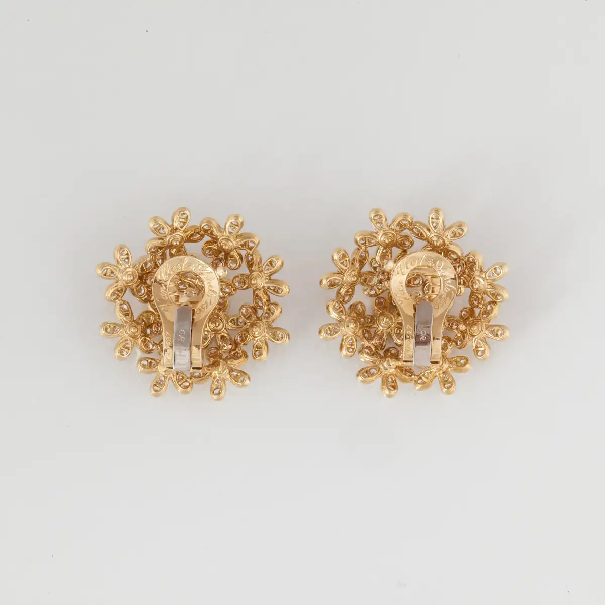 Socrate-Diamond-Earrings-in-18K-Yellow-Gold-4.webp