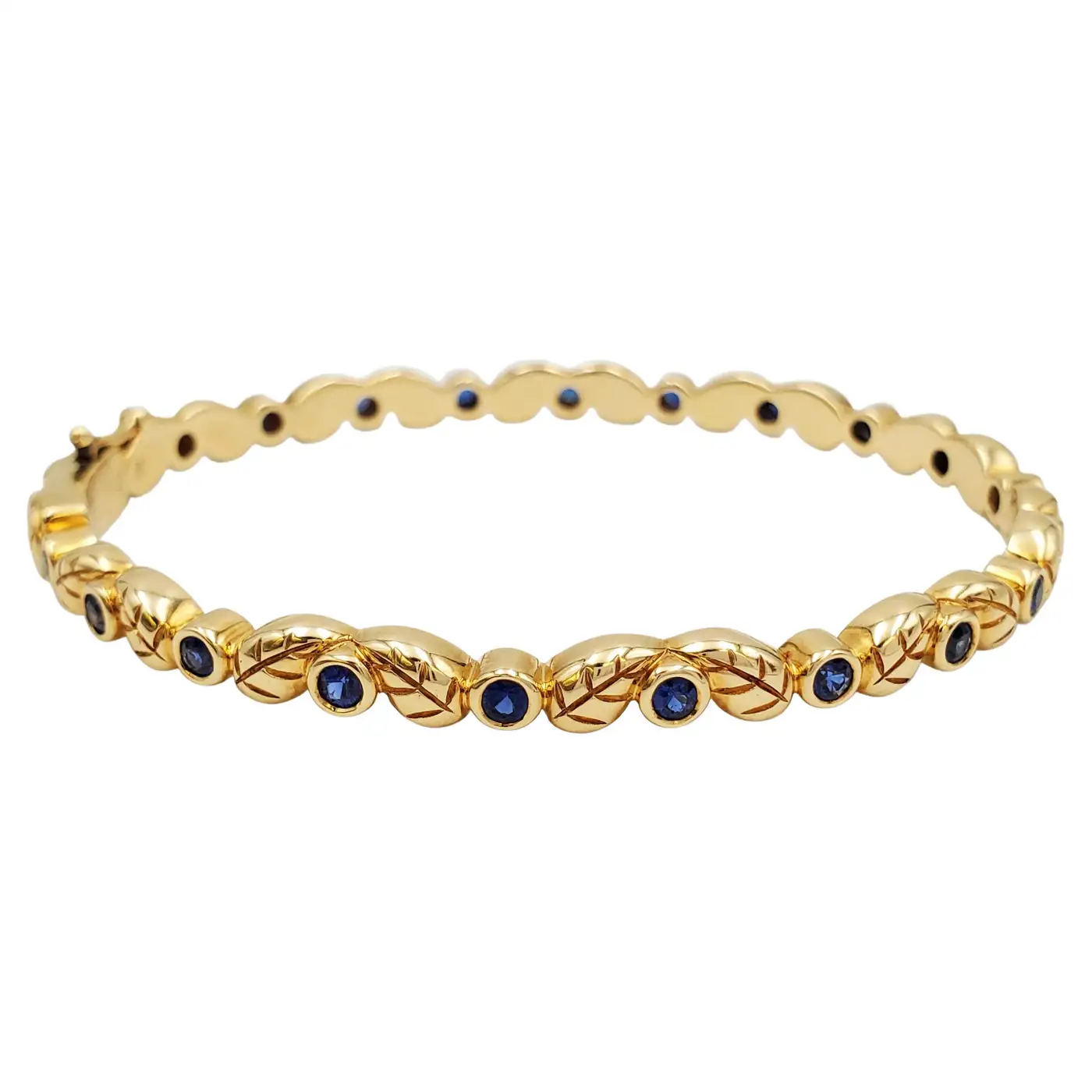 Temple-St.-Clair-Yellow-Gold-Sapphire-Bangle-Bracelet-1.webp