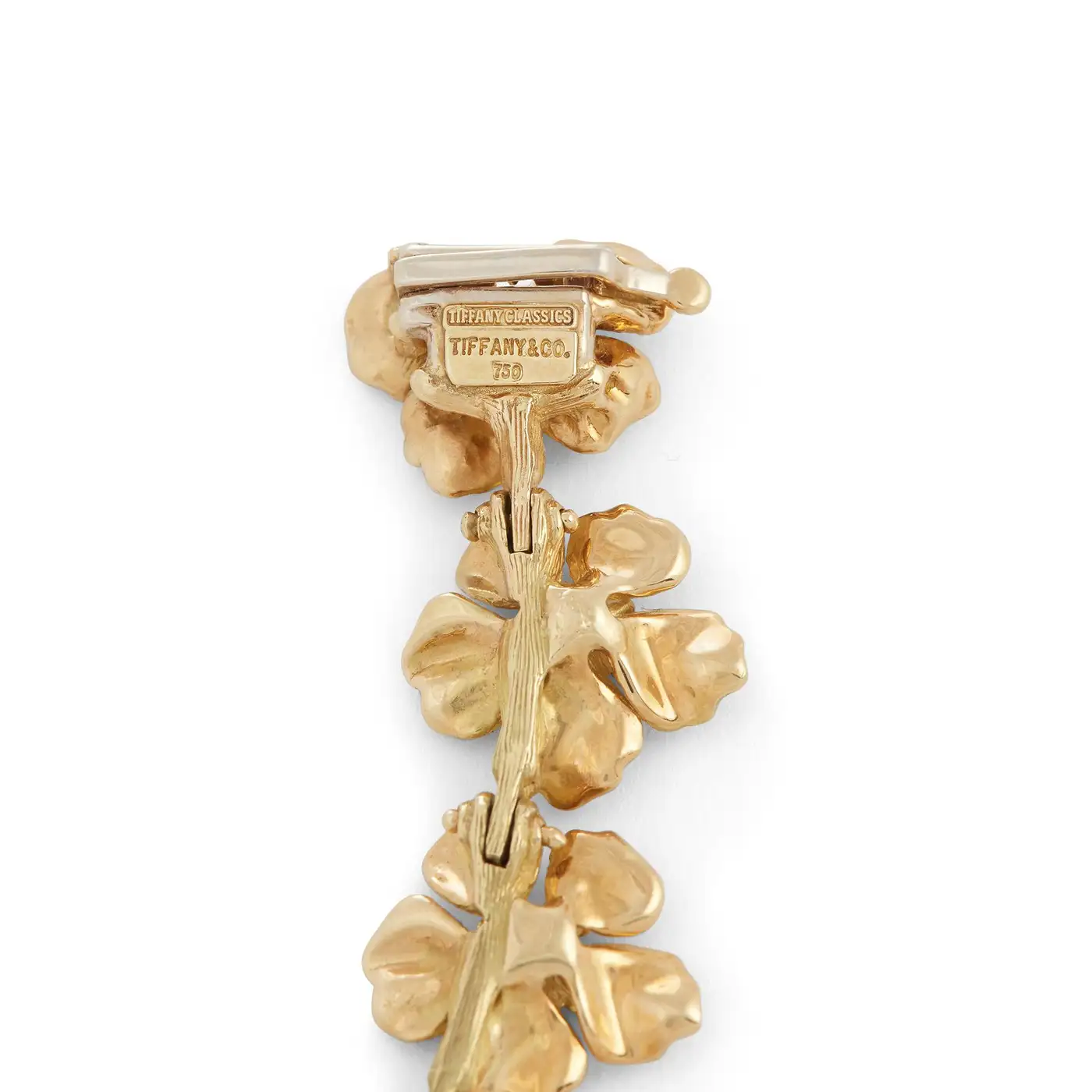 Tiffany-Co.-Dogwood-Flower-Gold-Necklace-3.webp
