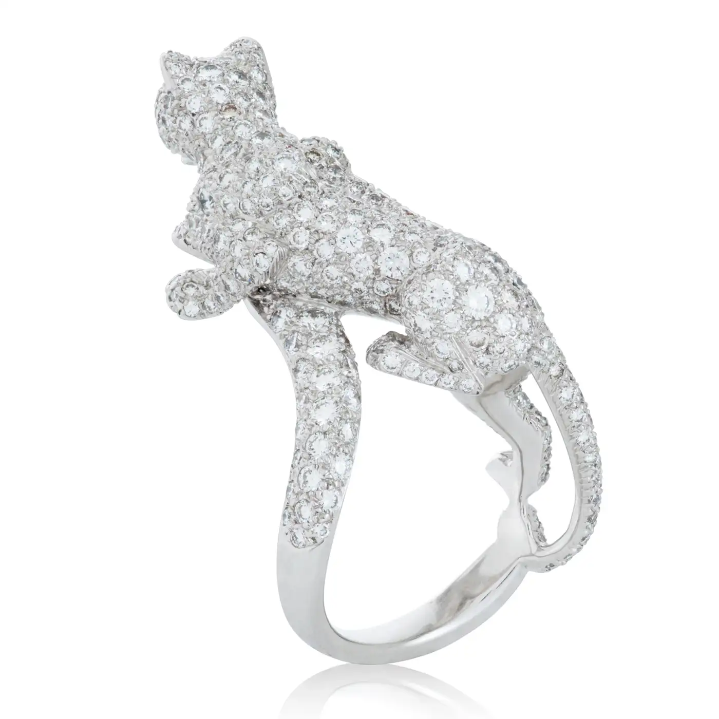 Vintage-18kwg-Panthere-De-Cartier-Diamond-Emerald-Onyx-Walking-Panther-Ring-5.webp