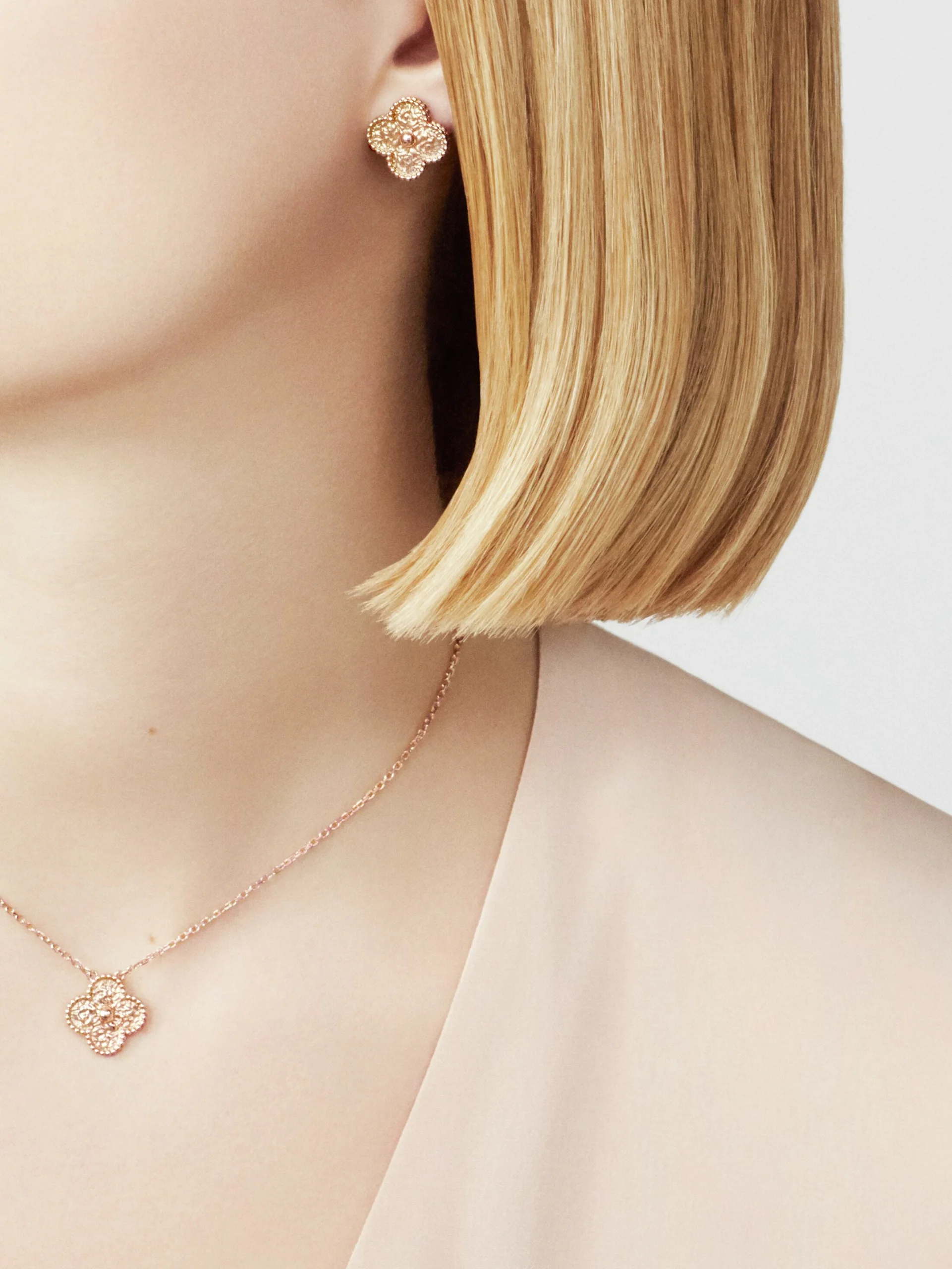 Vintage-Alhambra-pendant-37-scaled-1.webp