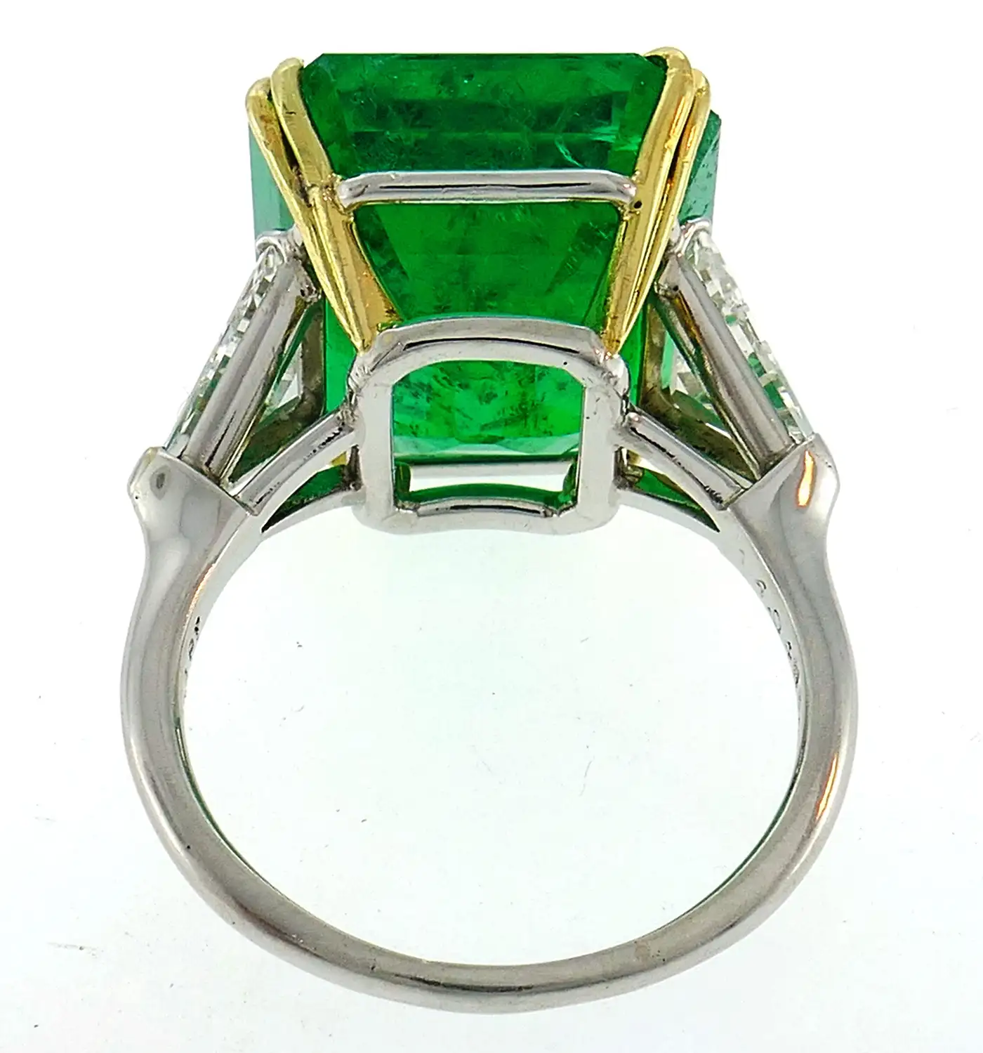 Vintage-Harry-Winston-Emerald-Diamond-Platinum-Ring-14.04-Carat-Colombian-AGL-7.webp