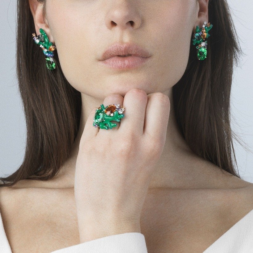 Chasse-aux-Tresors-Ring-White-gold-and-titanium-tsavorite-garnet-1.jpg