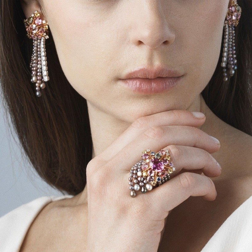 Comete-des-Mers-Ring-White-and-yellow-gold-Padparadscha-sapphires-1.jpg
