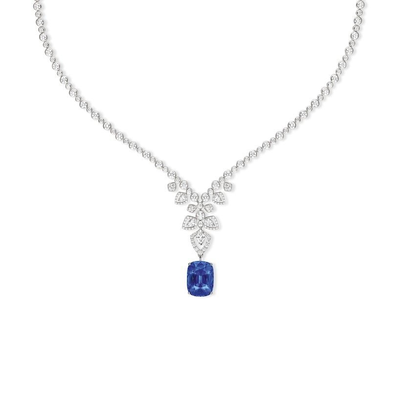 Souveraine-de-Chaumet-transformable-necklace-1.jpg