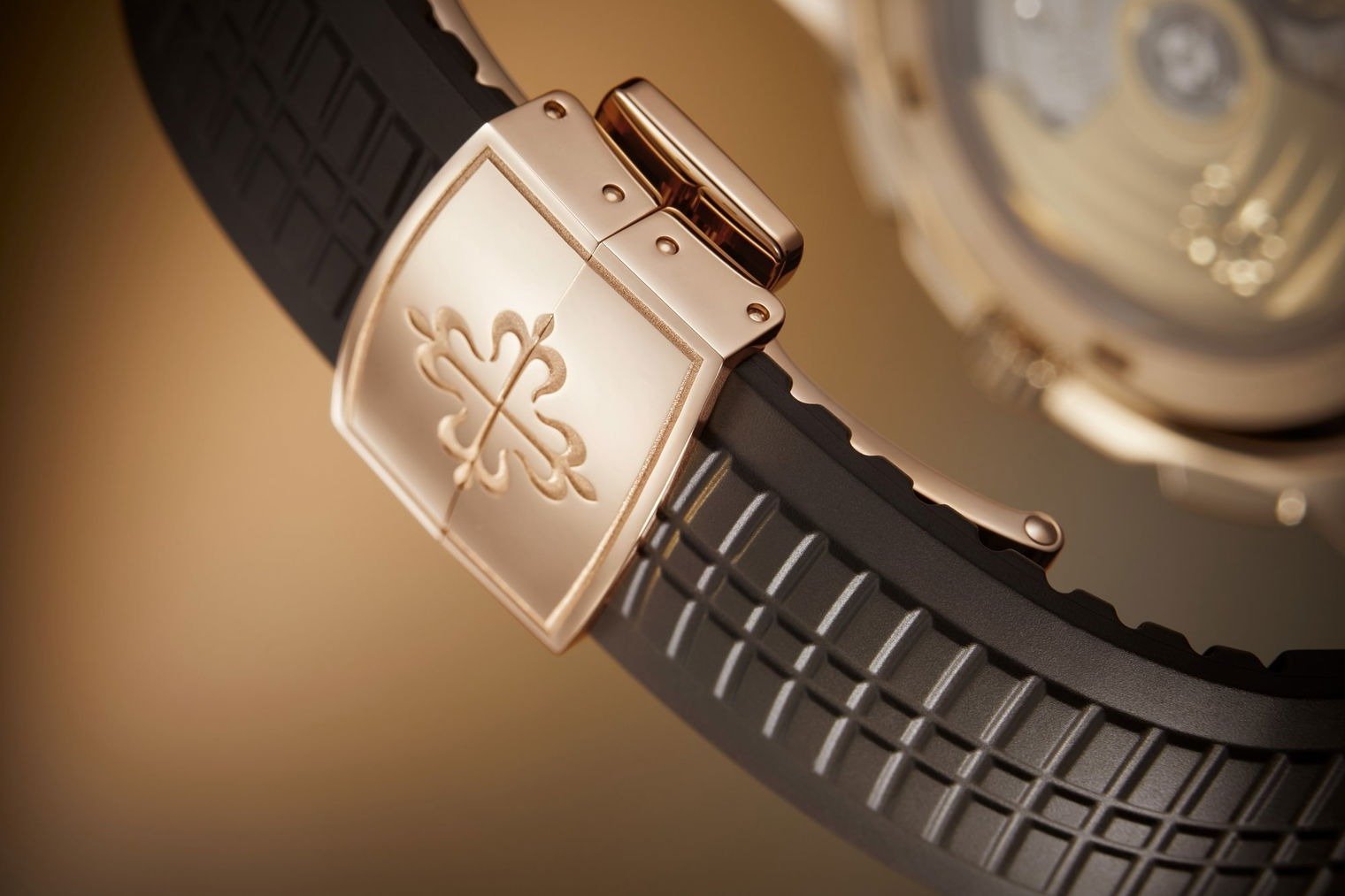 patek-philippe-aquanaut-flyback-1.jpg