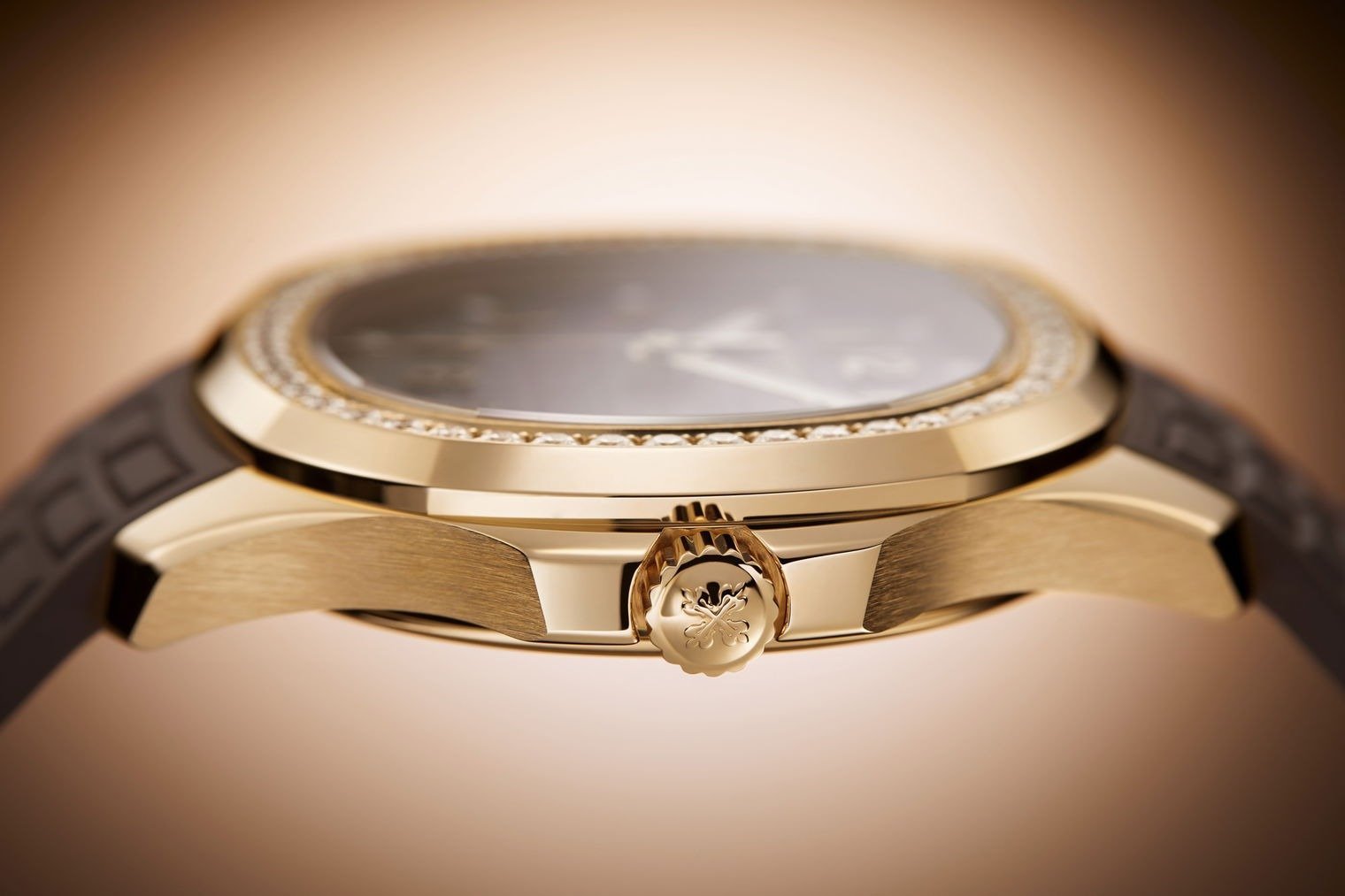 patek-philippe-aquanaut-luce-526-2.jpg