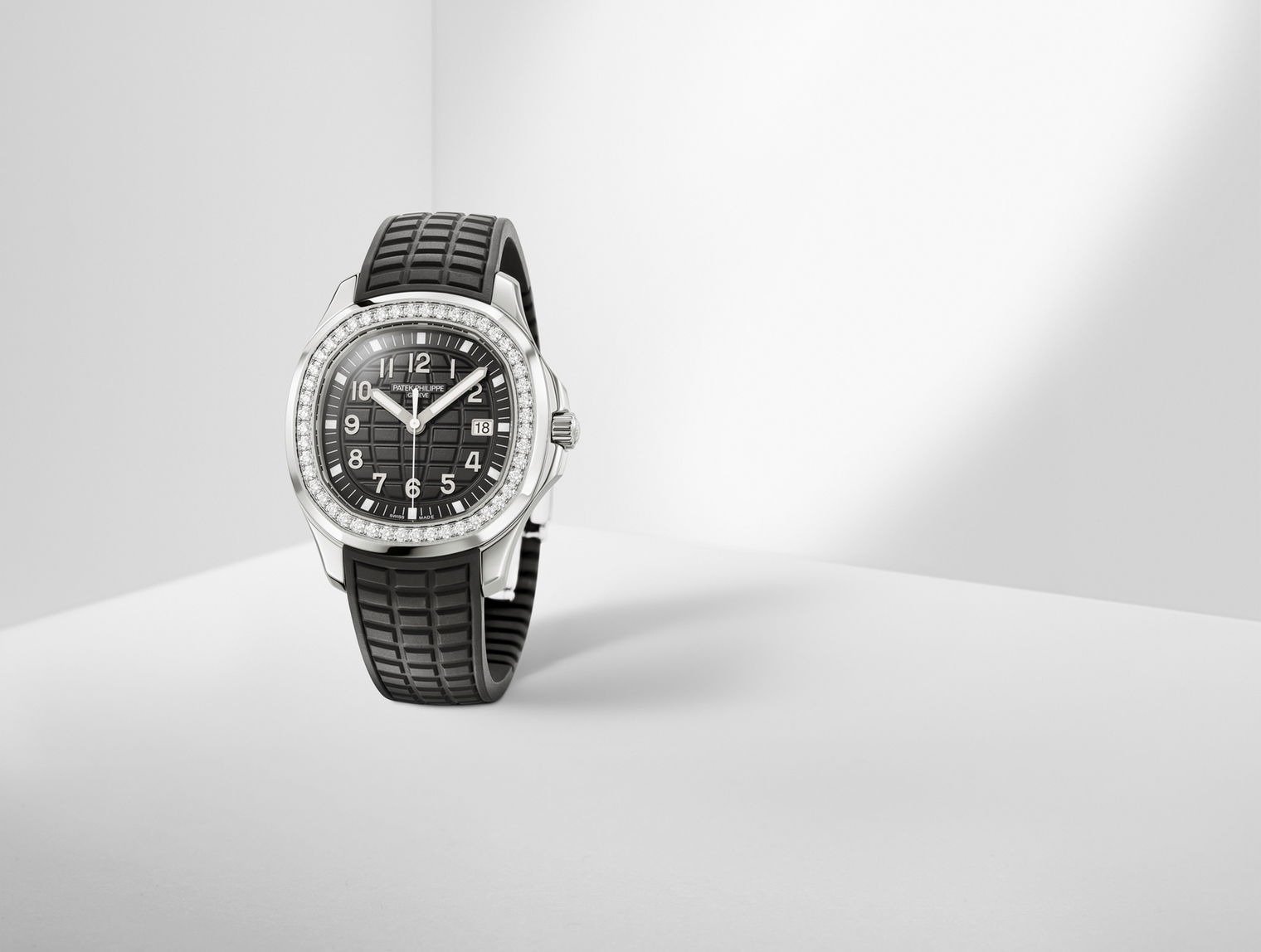patek-philippe-aquanaut-luce-526-3-3.jpg