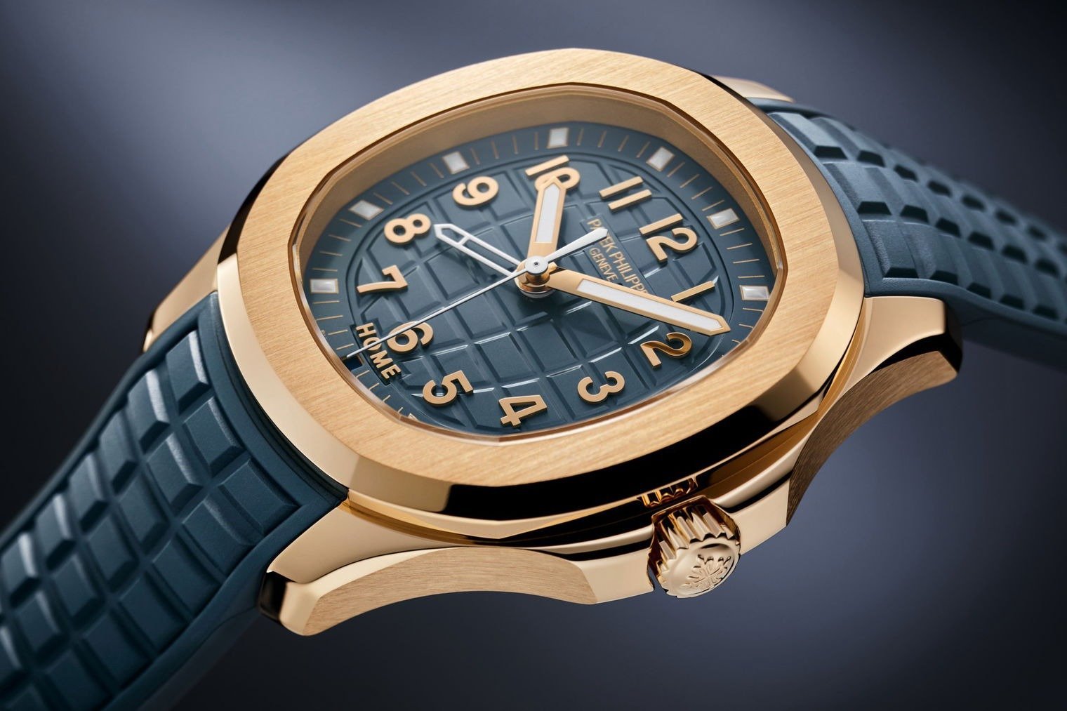 patek-philippe-aquanaut-travel-t-2-1.jpg