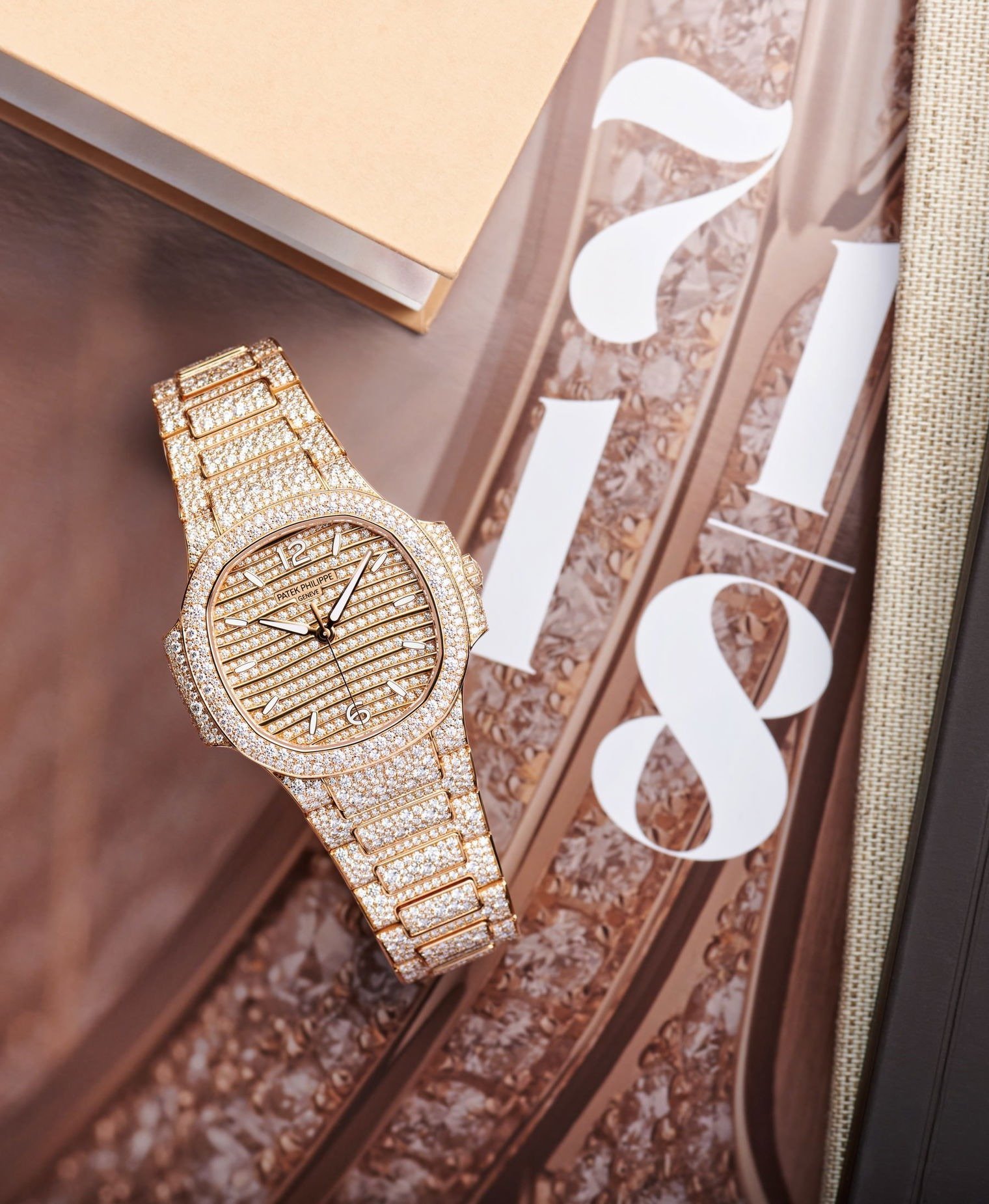 patek-philippe-nautilus-71181450-2.jpg