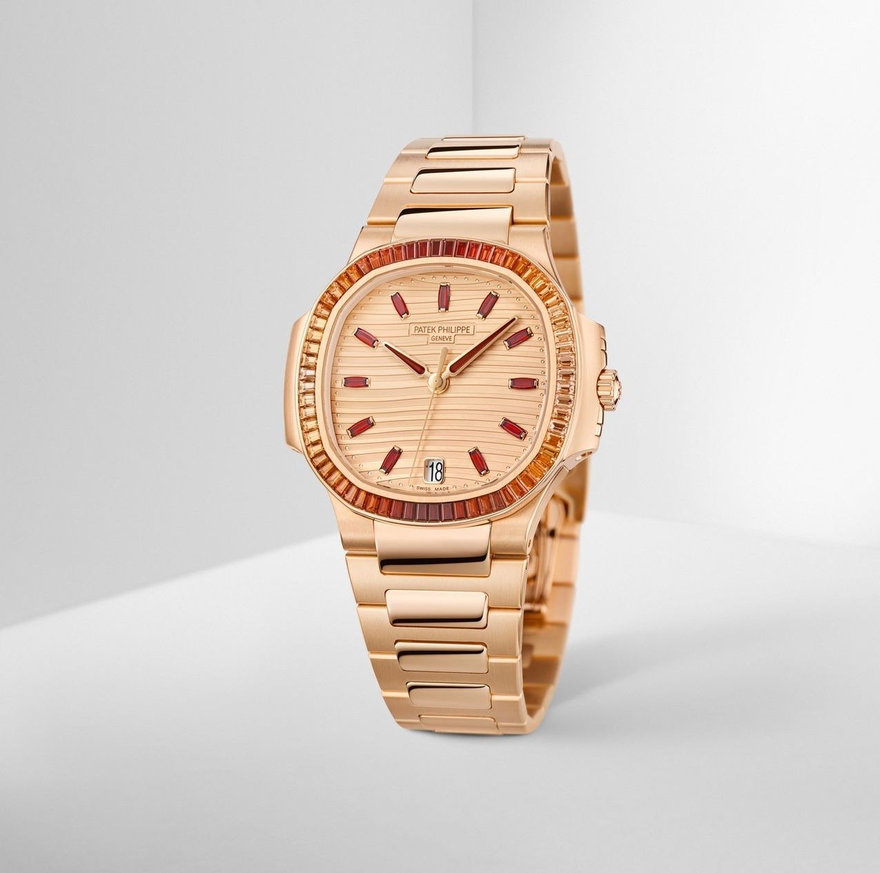 patek-philippe-nautilus-joailler-5.jpg